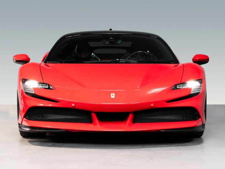 Ferrari SF90 Stradale ROSSO CORSA - 11