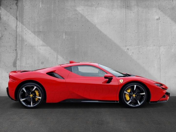 Ferrari SF90 Stradale LIFT CARBONE SIEGES RACING GARANTIE FERRARI PREMIERE MAIN TVA RECUPERABLE ROSSO CORSA - 6