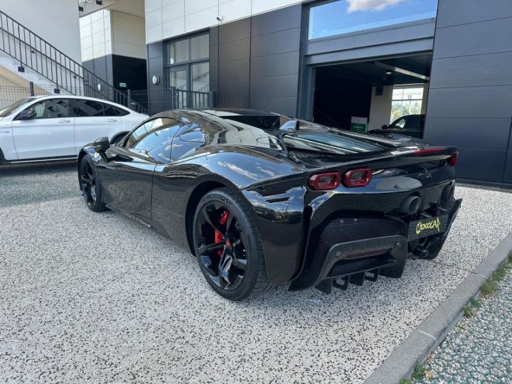 Ferrari SF90 Stradale SPIDER SPIDER Rouge - 20