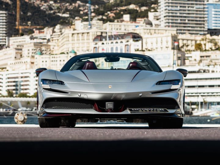 Ferrari SF90 Stradale SPIDER V8 1000 CV TAILOR MADE – VEHICULE NEUF Silver Crystal Extra Campionario - 29