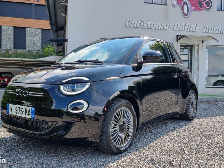 Fiat 500 500e 42KW 118ch Icône pack Magic Eyes, 8500 km Noir - 1