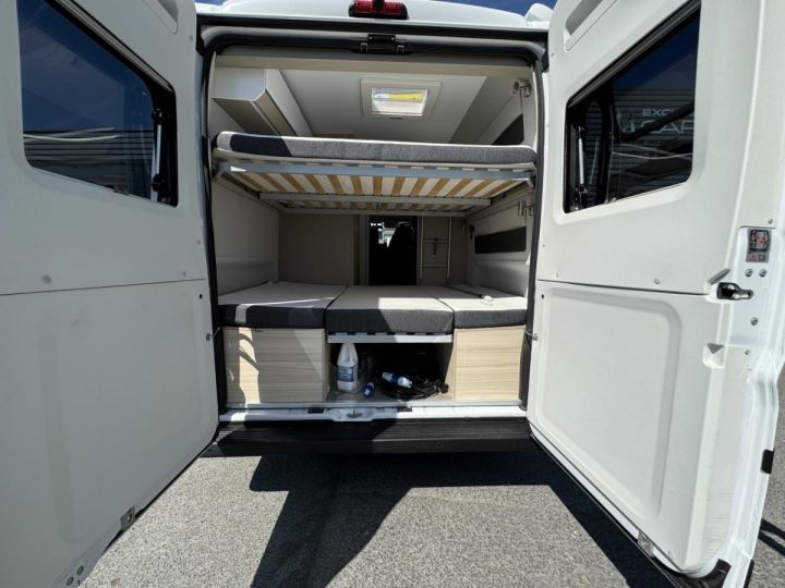 Fiat Ducato ADRIA TWIN PLUS 600 SPD FAMILY BLANC - 12