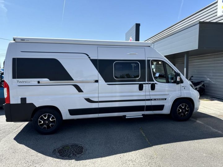 Fiat Ducato ADRIA TWIN PLUS 600 SPD FAMILY BLANC - 37