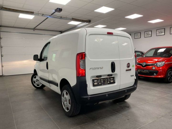 Fiat Fiorino 1.4i- UTILITAIRE 2PLCS- CLIM- 1ermain- CNG Blanc Métallisé - 4