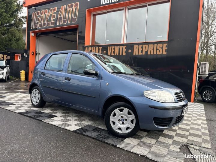 Fiat Punto 1.2 8V 60CH CULT 5P Bleu - 1