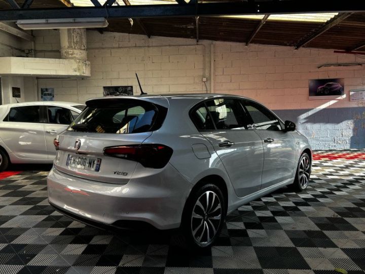 Fiat Tipo 1.4 95CH S/S LOUNGE E85 5P Flexfuel Gris C - 6