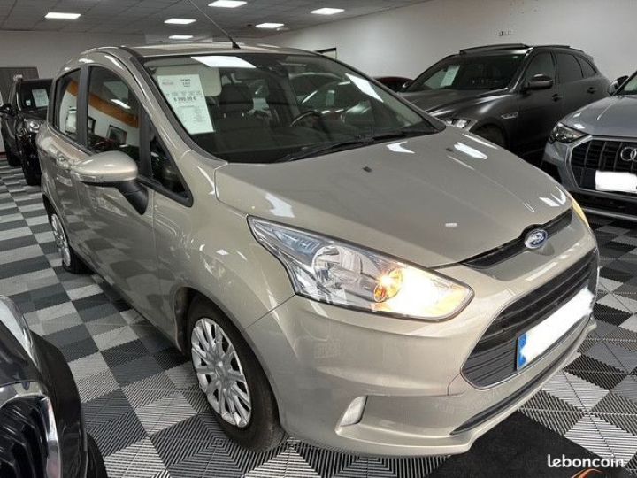 Ford B-Max Edition Gris - 3