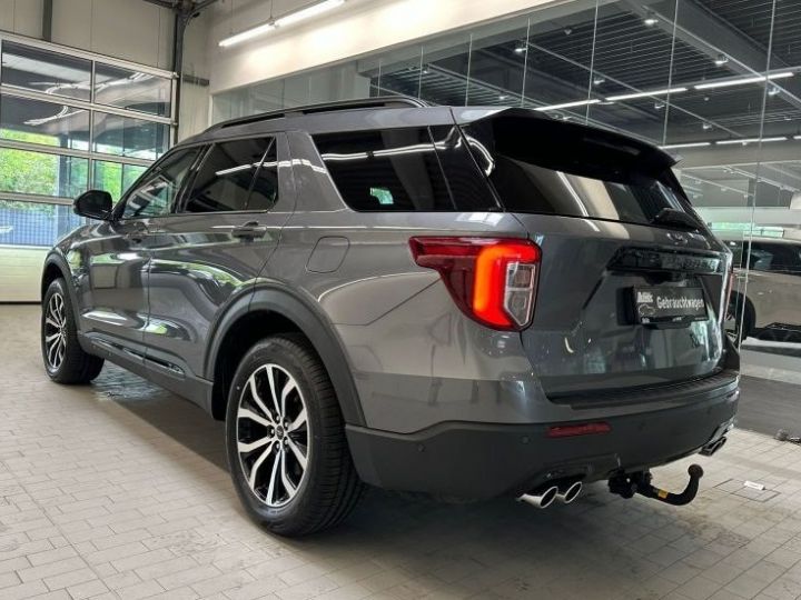 Ford Explorer Ford Explorer EcoBoost Plug-in Hybrid ST-LINE PANO gris - 2