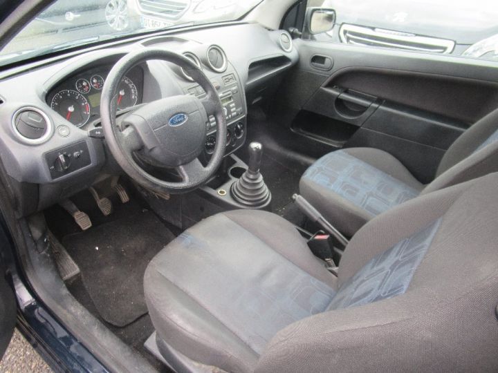 Ford Fiesta 1.2 75CV Blanche - 8