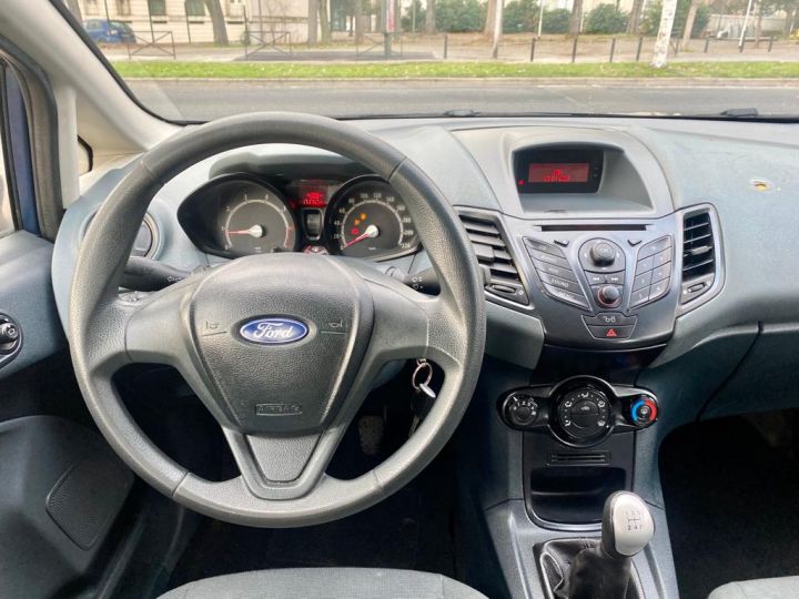 Ford Fiesta 1.2 82 TREND PACK Bleu - 14