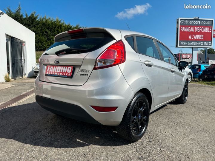 Ford Fiesta 1.25 16V 82Ch Edition Sync 5P Gris - 3