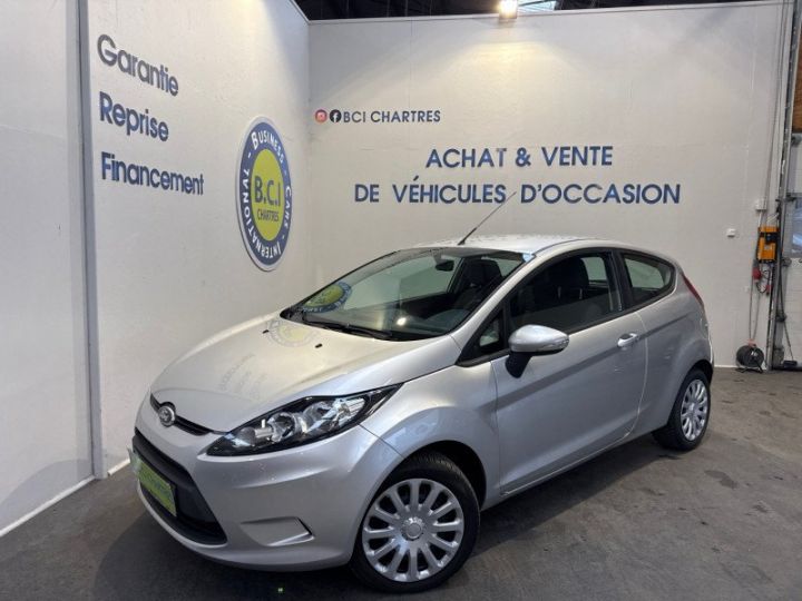 Ford Fiesta 1.25 60CH TREND PACK 3P Gris - 1