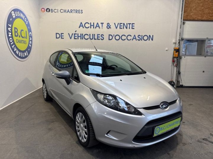 Ford Fiesta 1.25 60CH TREND PACK 3P Gris - 2