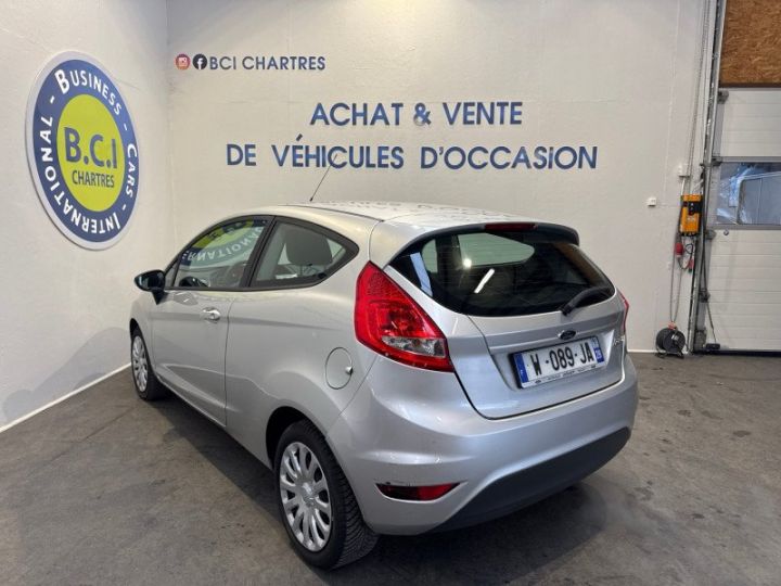 Ford Fiesta 1.25 60CH TREND PACK 3P Gris - 4