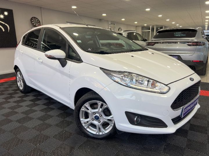 Ford Fiesta 1.25 82 Edition Blanc - 4