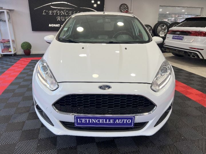 Ford Fiesta 1.25 82 Edition Blanc - 10