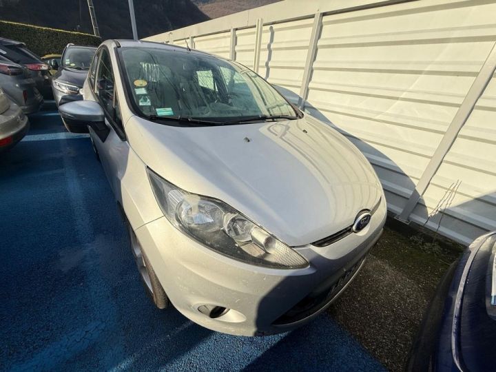 Ford Fiesta 1.4 TDCI 68CH AMBIENTE 5P Gris C - 1