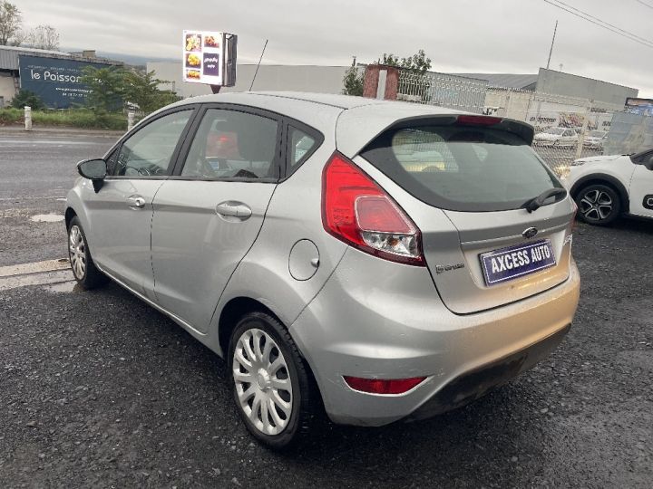 Ford Fiesta 1.5 TDCi 75 SetS Edition Gris - 10