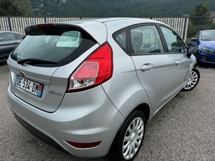 Ford Fiesta 1.5 TDCI 75CH FAP EDITION 5P Gris C - 4