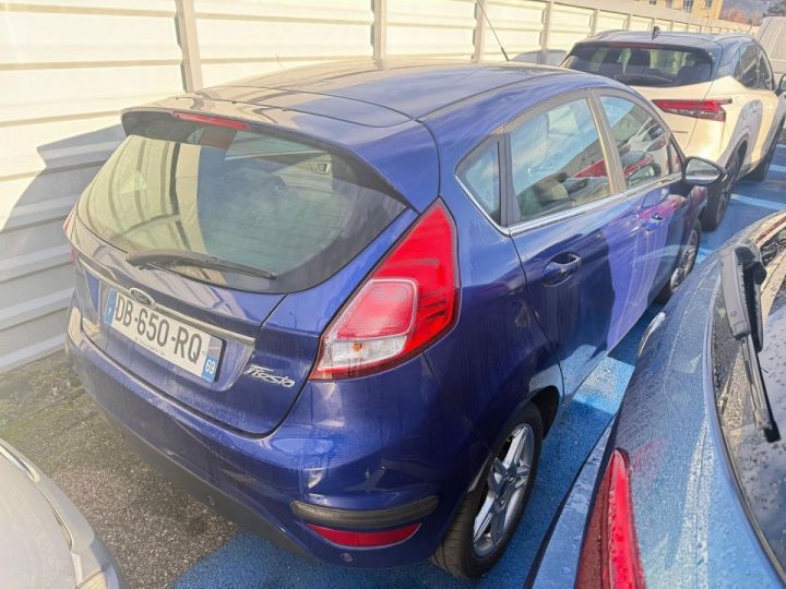 Ford Fiesta 1.5 TDCI 75CH FAP TITANIUM 5P Bleu F - 2