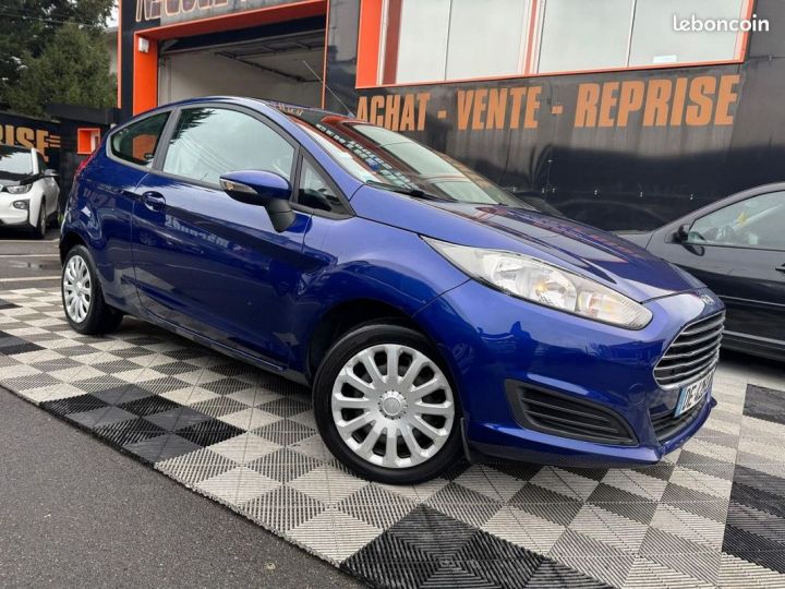 Ford Fiesta 1.5 TDCI 75CH FAP TREND 3P Bleu - 1