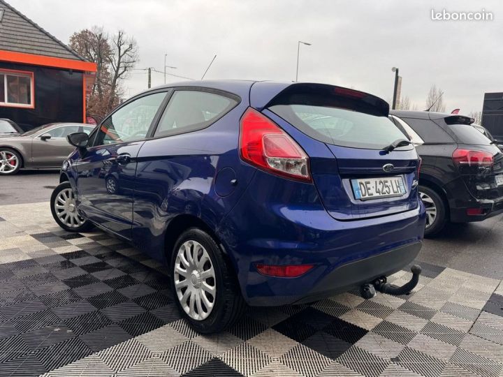 Ford Fiesta 1.5 TDCI 75CH FAP TREND 3P Bleu - 3