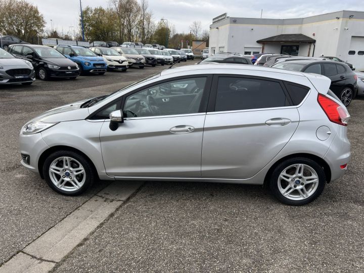 Ford Fiesta IV 1.5 TDCi 75ch 4cv 5Portes 5Places Régulateur ClimAuto GRIS - 9