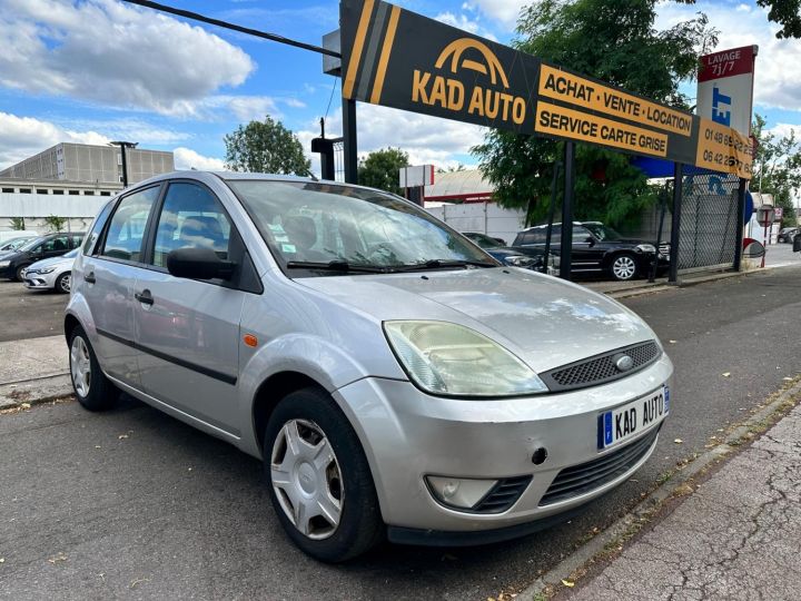 Ford Fiesta IV 1400 TDCI AMBIENTE 5P GRIS - 2