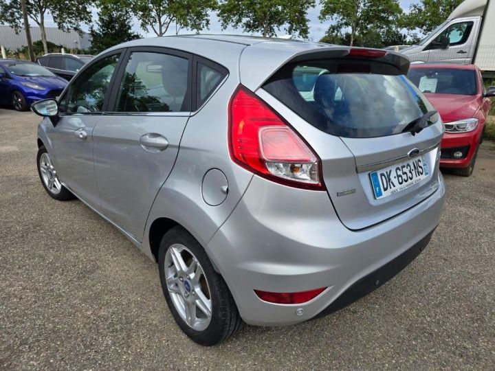 Ford Fiesta vi phase 2 finition titanium Gris - 4