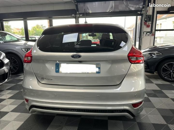 Ford Focus 1.0 ST LINE Gris - 5