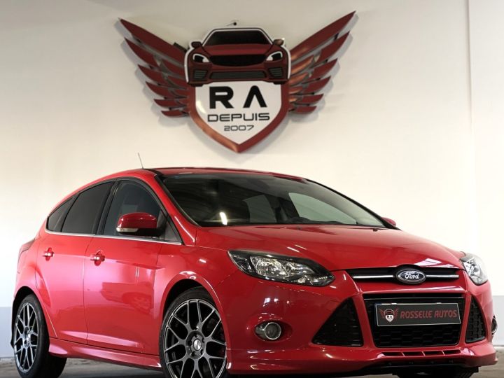 Ford Focus 1,6 EcoBoost 150CH ST LINE  Rouge Métallisé - 1