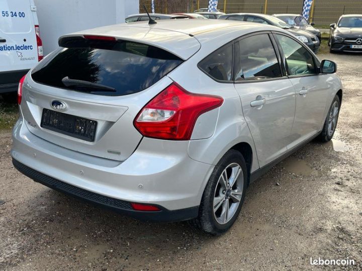 Ford Focus 3 1.0L Ecoboost 100cv Gris - 3