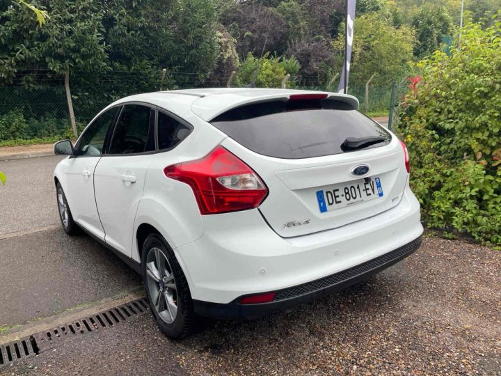 Ford Focus III 1.0 EcoBoost 998cm3 100cv Blanc Laqué - 11