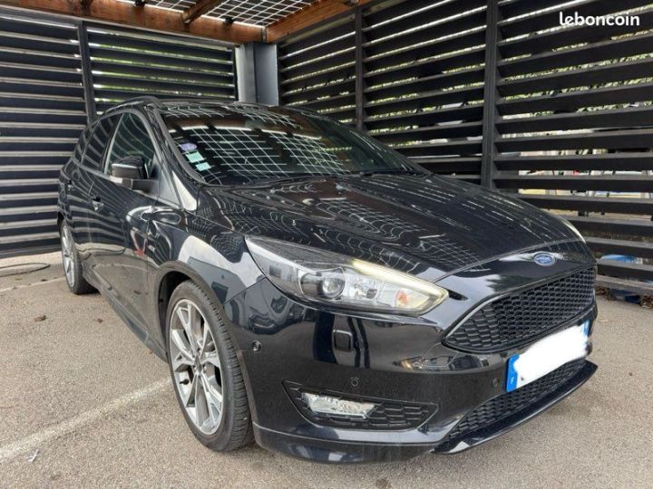 Ford Focus mk4 break 1.5 ecoboost 182 ch pack sport st line bva joint de culasse a faire Noir - 1