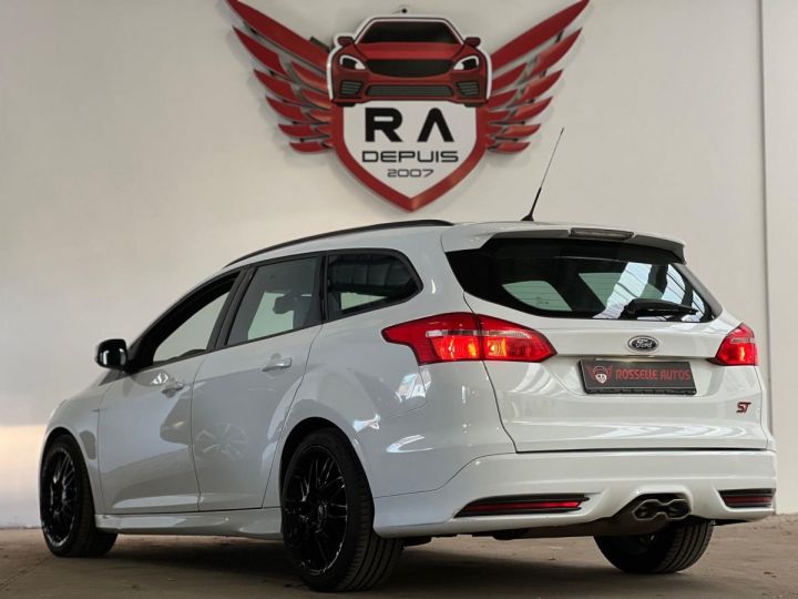 Ford Focus ST 2.0 TDCI 185CH SW Blanc Métallisé - 4