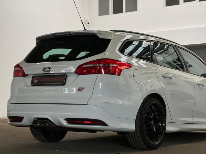 Ford Focus ST 2.0 TDCI 185CH SW Blanc Métallisé - 17