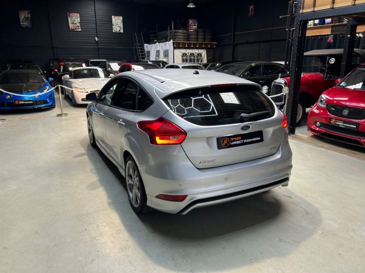 Ford Focus ST-Line 1.0 EcoBoost 125 cv SS - CARPLAY Gris - 4