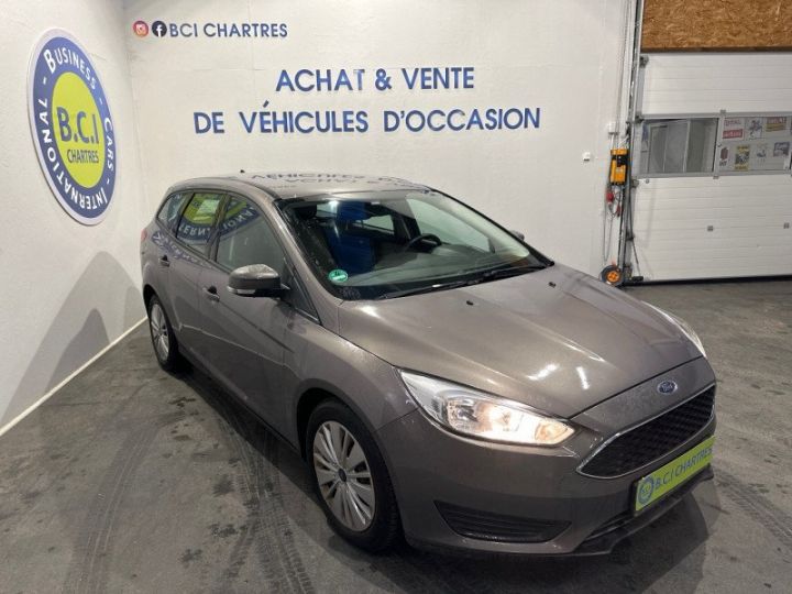 Ford Focus SW 1.0 ECOBOOST 125CH STOP&START TREND Marron - 3