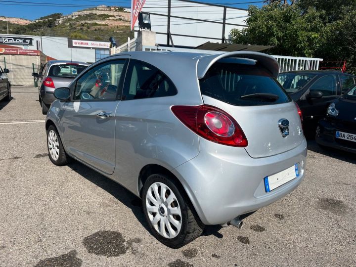 Ford Ka 1.2 titanium Gris Occasion - 4