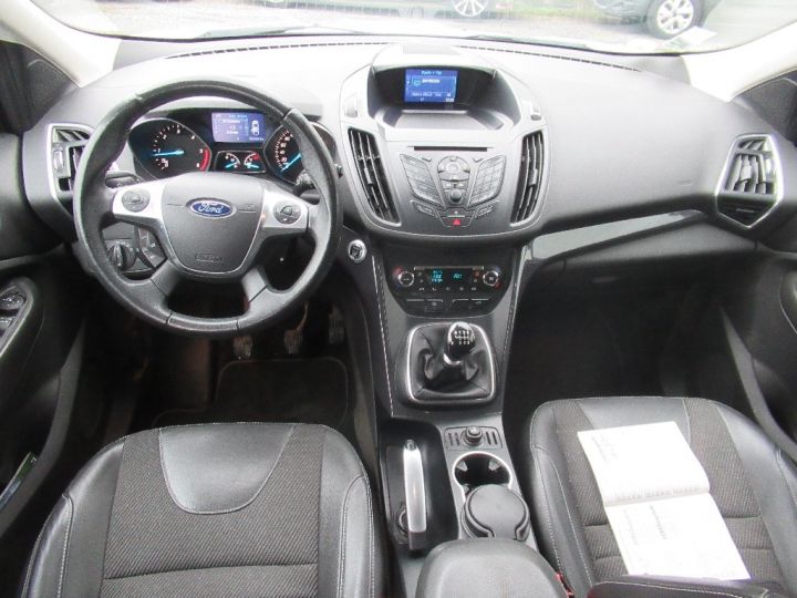 Ford Kuga 2.0 TDCi 115 FAP 4x2 Titanium Blanc - 7