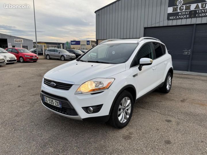 Ford Kuga 2.0 tdci 140 ch titanium 4x2 attelage Blanc - 2