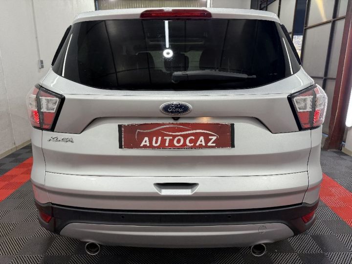 Ford Kuga 2.0 TDCi 150 4x4 Powershift Titanium Business +CAMERA+TOIT OUVRANT Gris Clair - 7