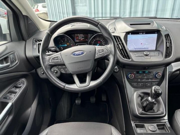 Ford Kuga 2.0 tdci 150 bv6 titanium + options Blanc - 4