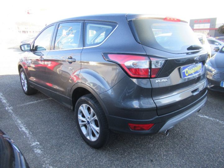 Ford Kuga 2.0 TDCi 150 SetS 4x2 BVM6 Titanium Gris Foncé - 6