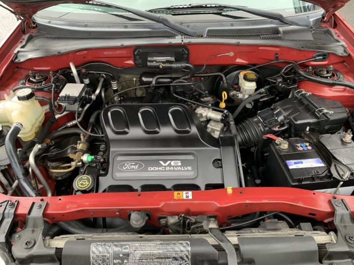 Ford Maverick 3 L V6 essence 24 V 197 CV 4WD XLT Bordeaux - 8