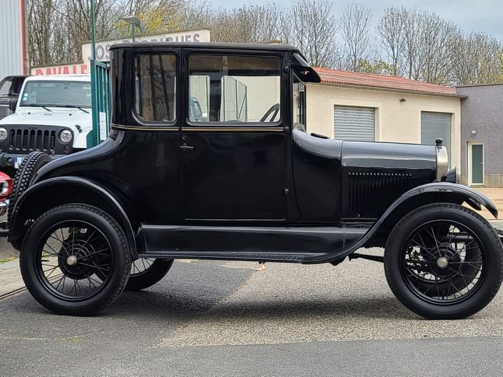 Ford Model T Doctor Coupe Noir - 4