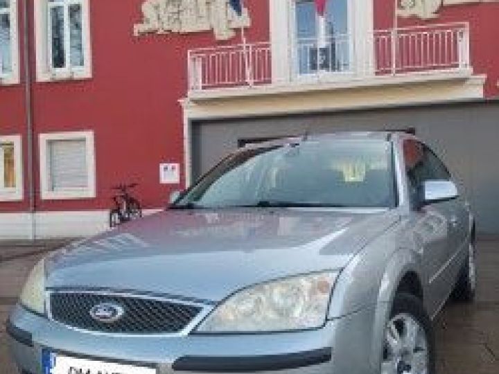 Ford Mondeo 2.0 tdci 115 Gris - 1