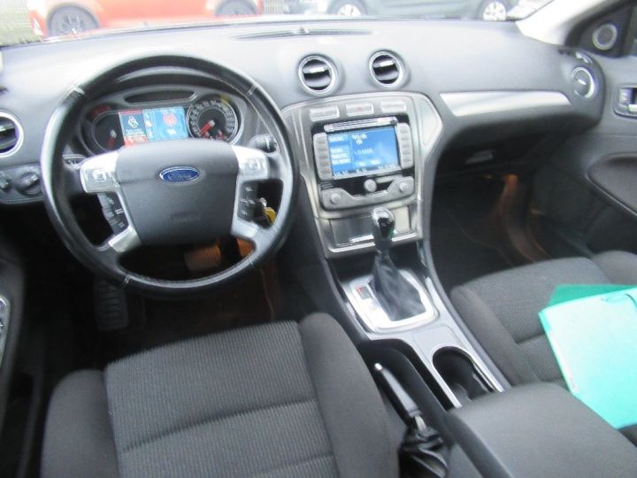 Ford Mondeo 2.0 TDCi 130 DPF Ghia A Noir - 7