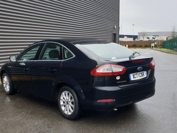 Ford Mondeo iii phase 2 1.6 tdci 115 titanium bv6 Noir Occasion - 22