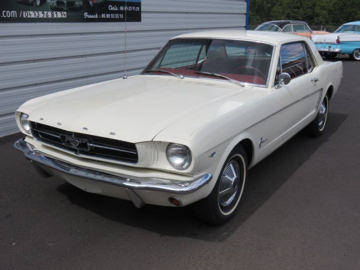Ford Mustang blanche - 1